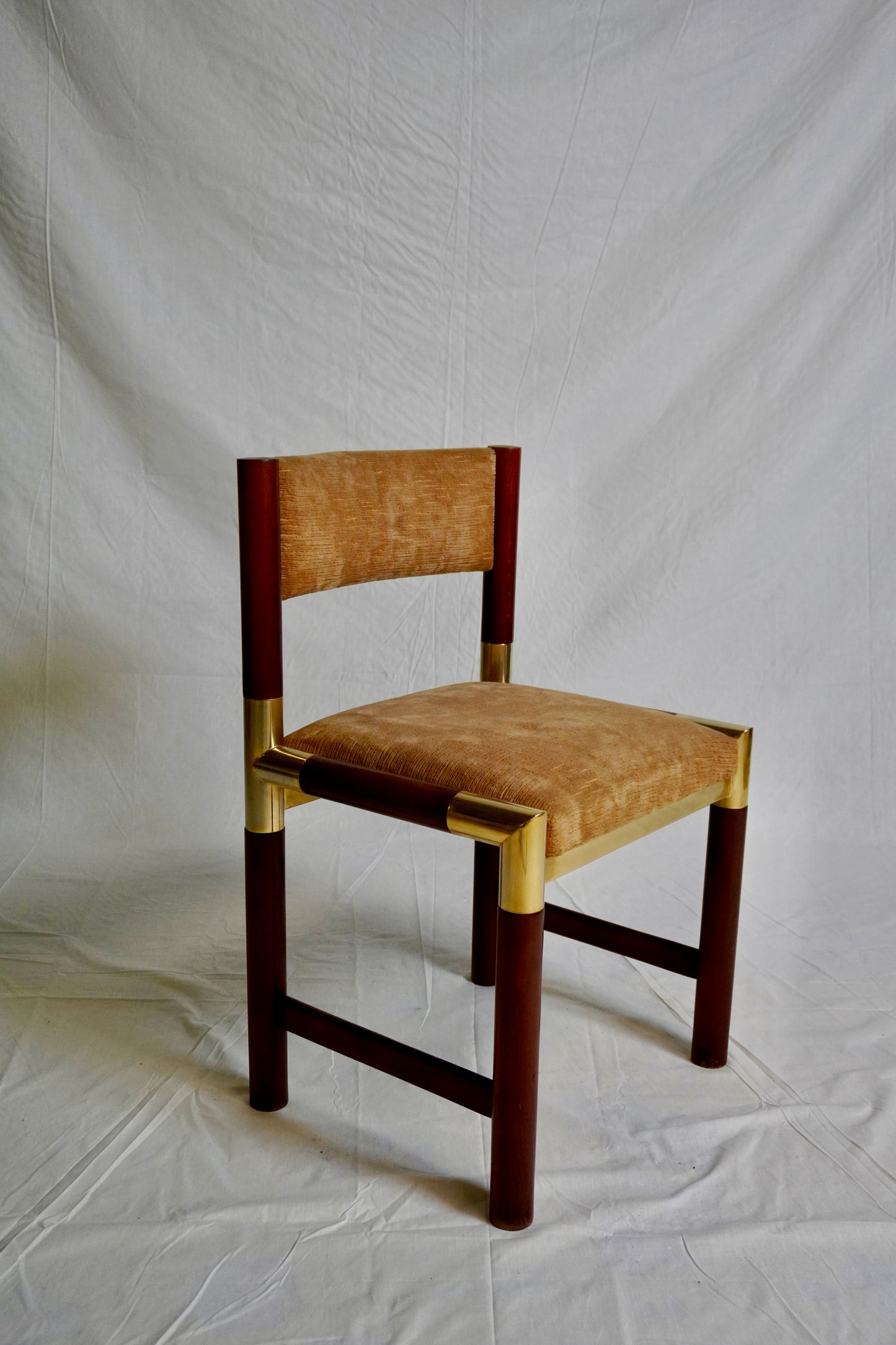 Stühle aus Mahagoni und Messing von Pierre Jolliet ⎜ 1970er