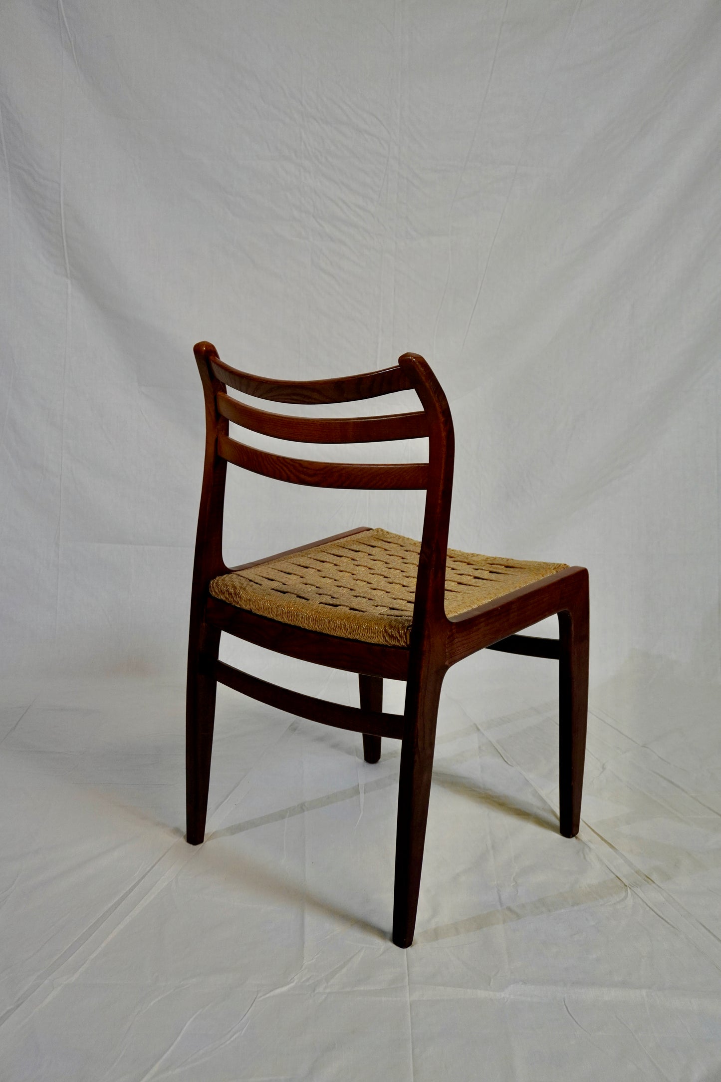 Chaise scandinave dans le gout de Niels Otto MØLLER structure en teck massif ⎜ années 1960