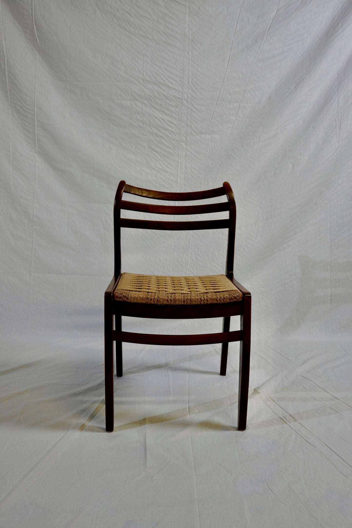 Chaise scandinave dans le gout de Niels Otto MØLLER structure en teck massif ⎜ années 1960