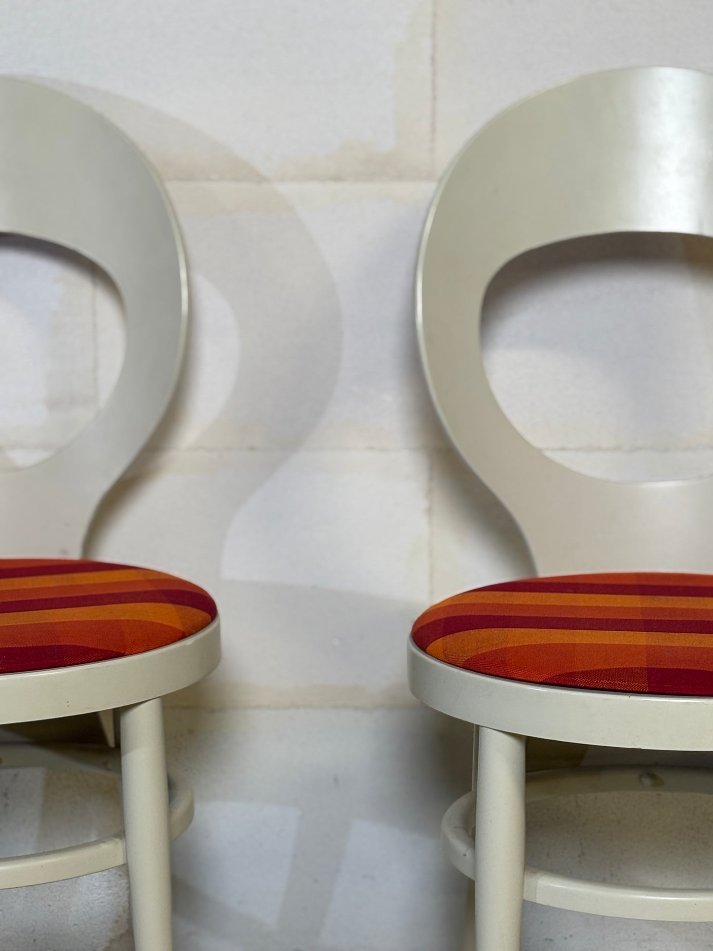 2 Chaises Baumann Modèle "Mouette" ⎜ Années 1970
