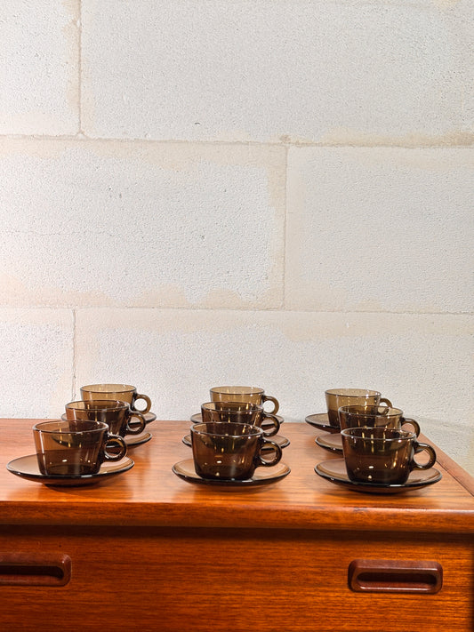 Lot 9 tasses à café avec soucoupe vereco noir ⎜ années 1970