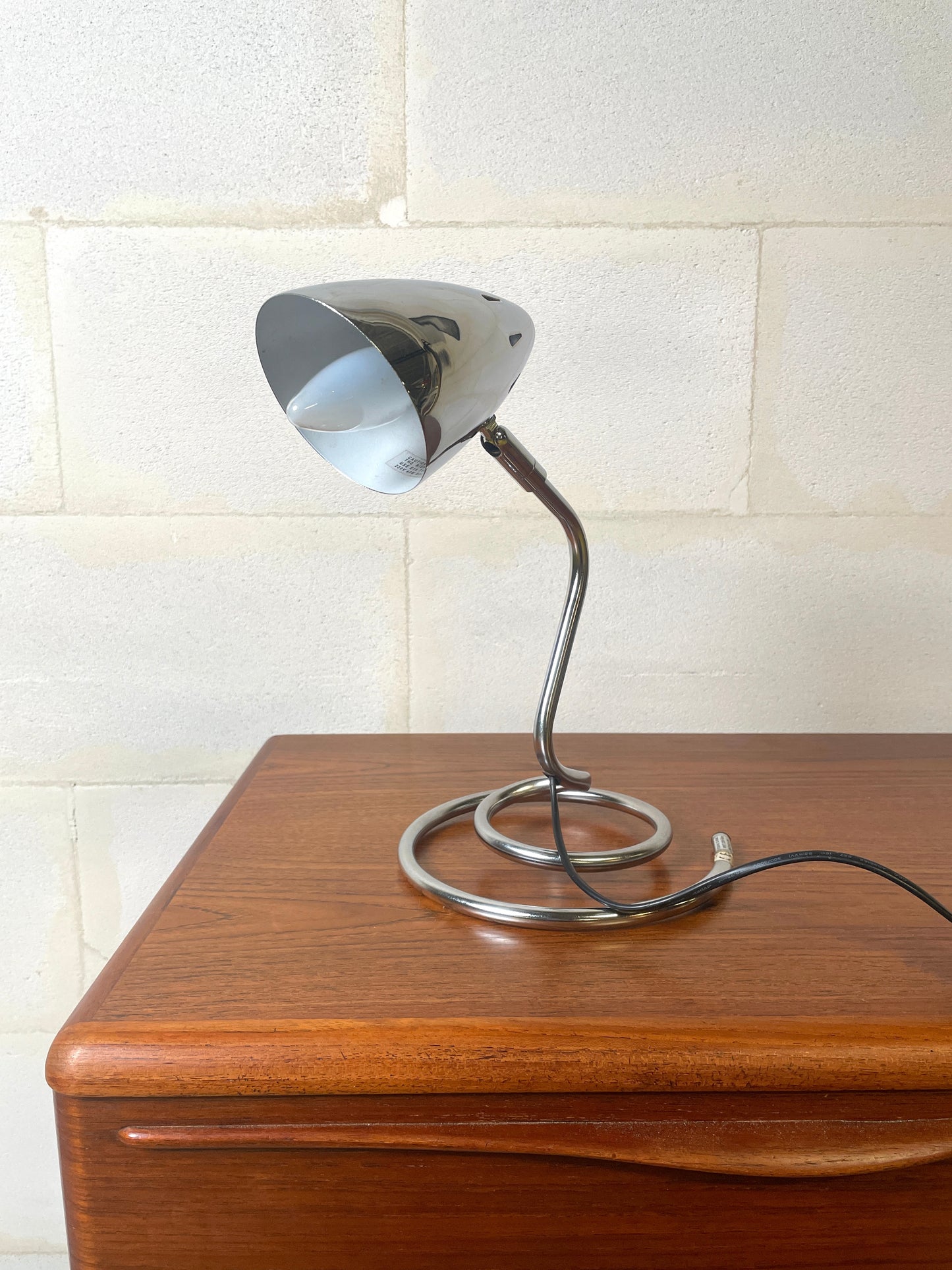 Spiral Space-Age Chrome Desk Lamp ⎜ 1980s