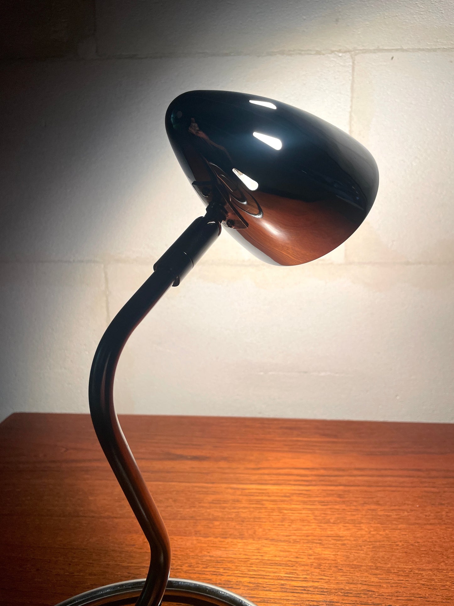 Spiral Space-Age Chrome Desk Lamp ⎜ 1980s