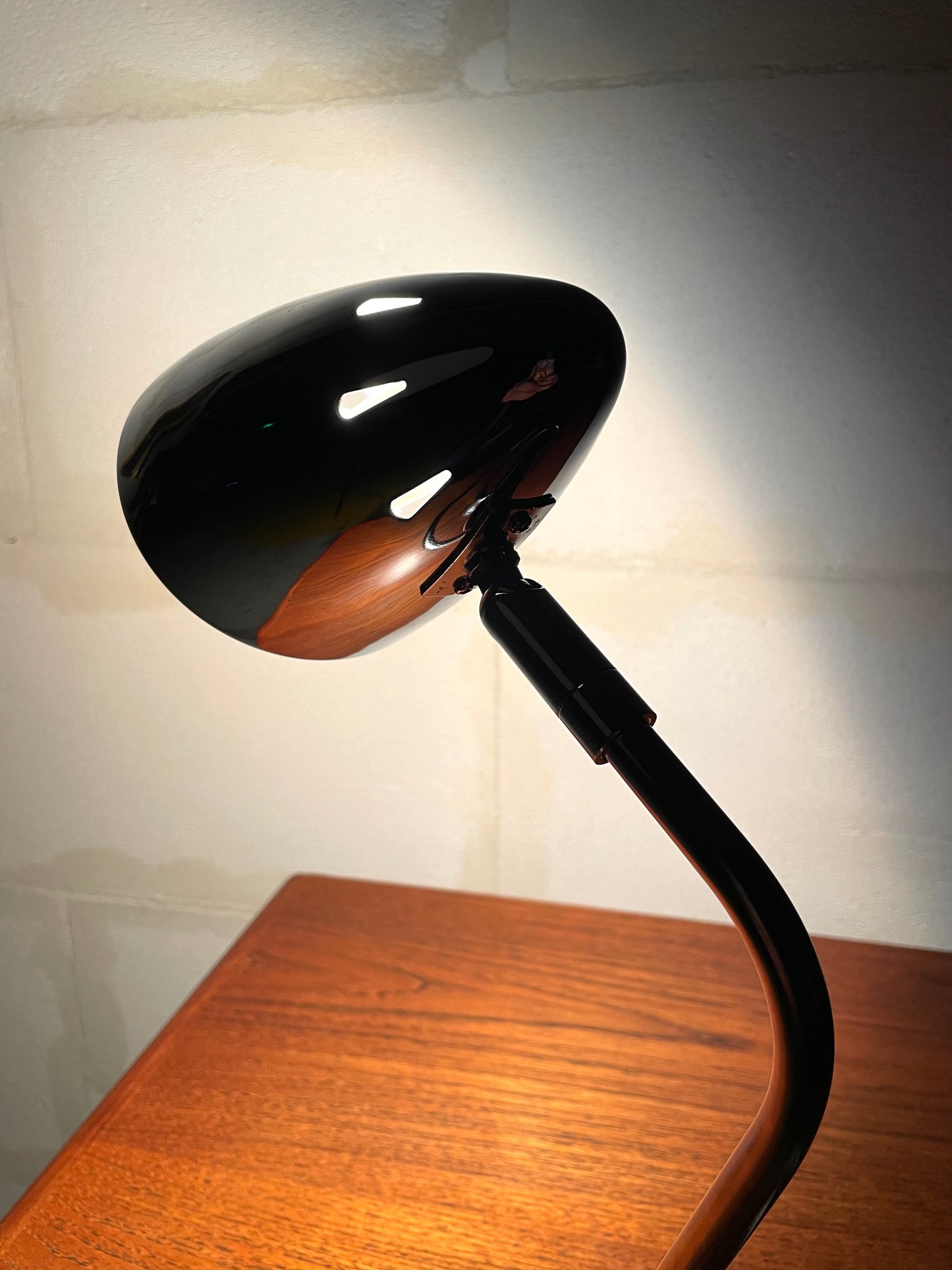 Spiral Space-Age Chrome Desk Lamp ⎜ 1980s
