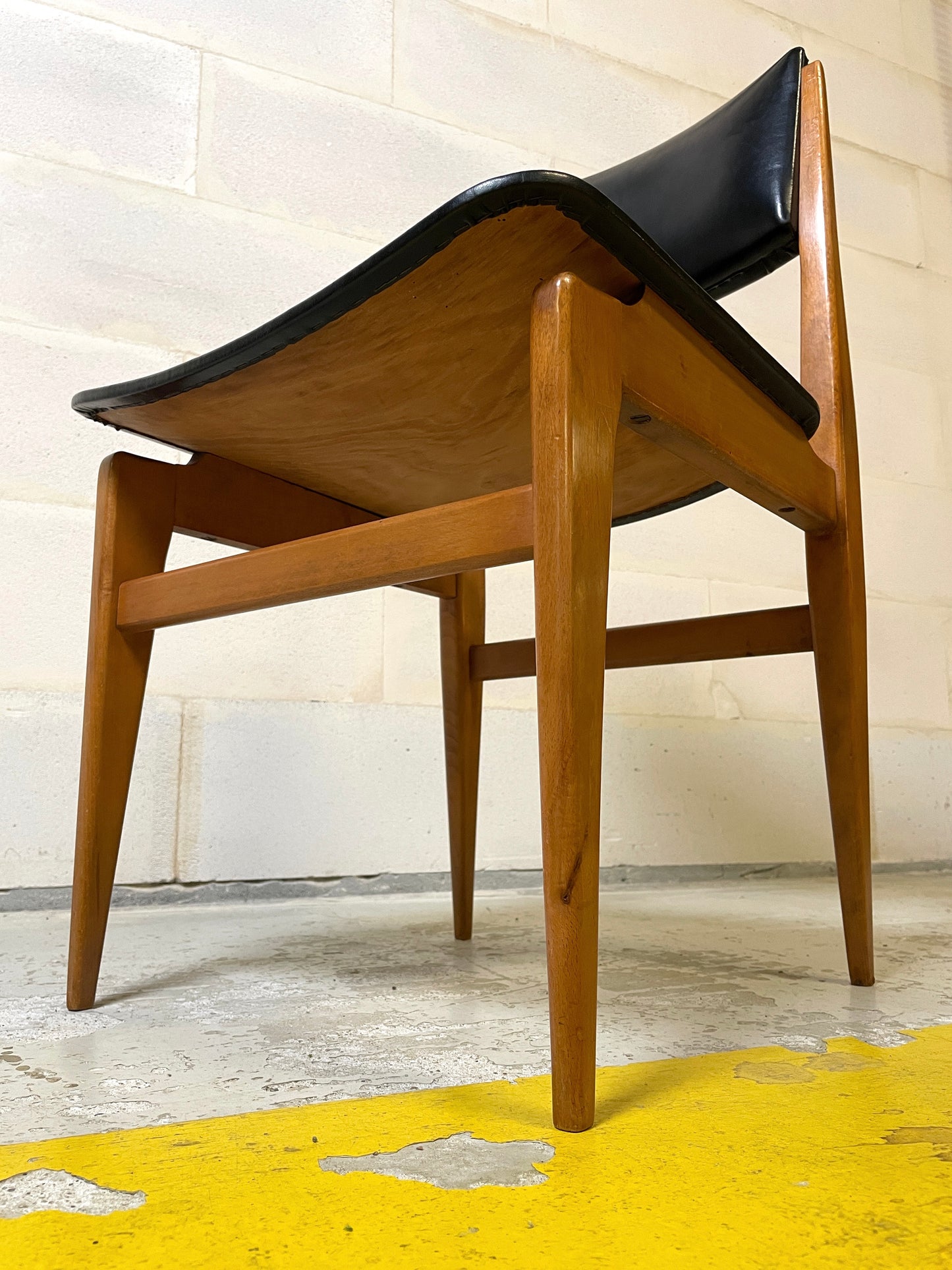 Lot de 6 Chaises Style Scandinave en Skaï Noir et Teck ⎜ Années 1960