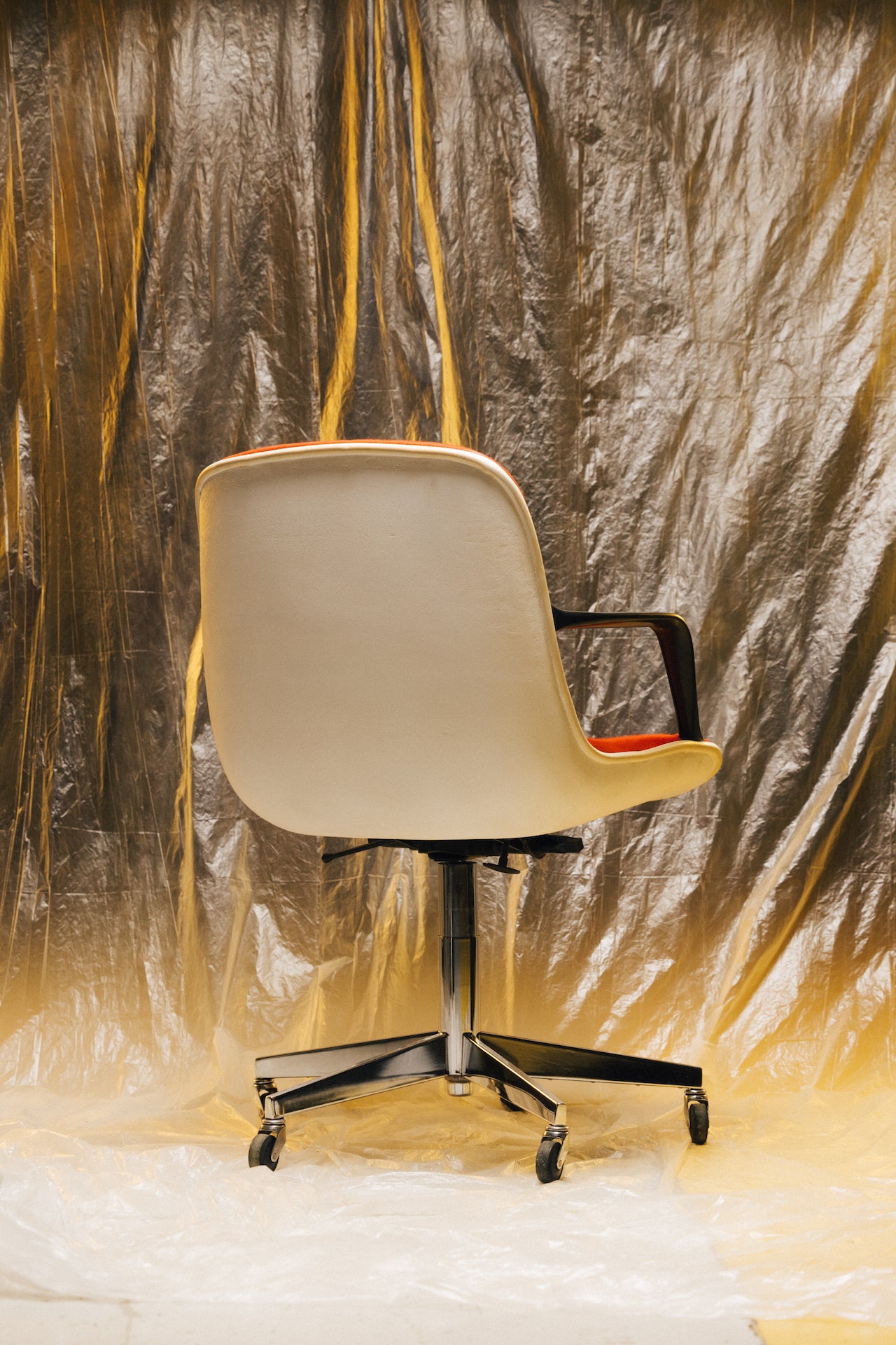 Fauteuil Steelcase x Strafor tissu rouge et réglable ⎜ années 70
