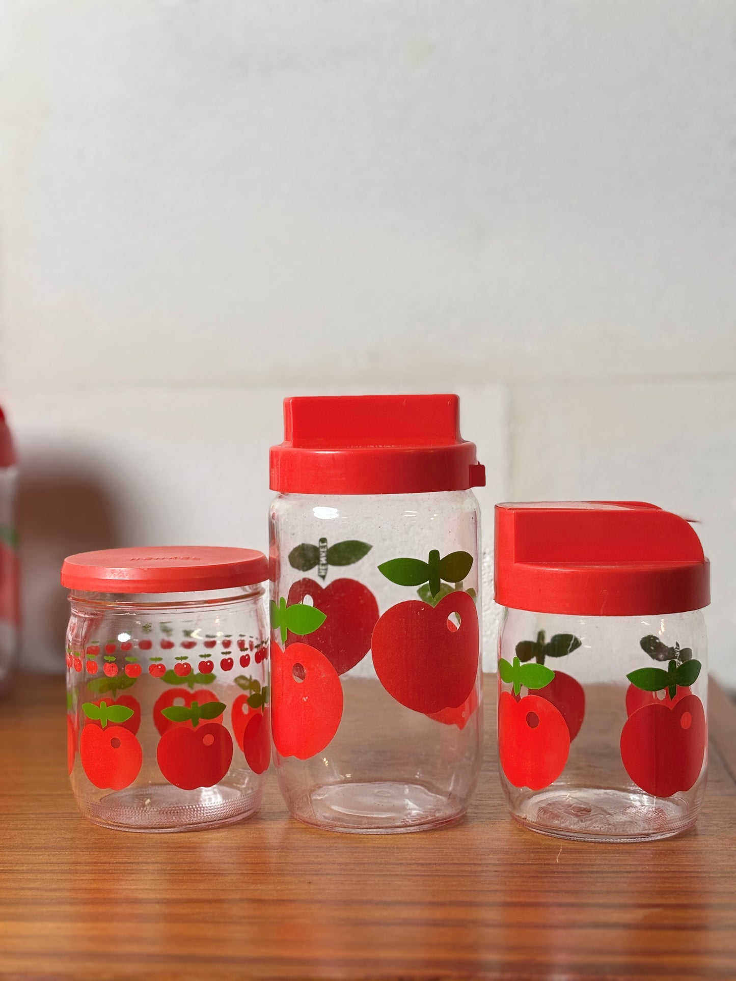Lot motif pommes rouges Henkel I Années 70