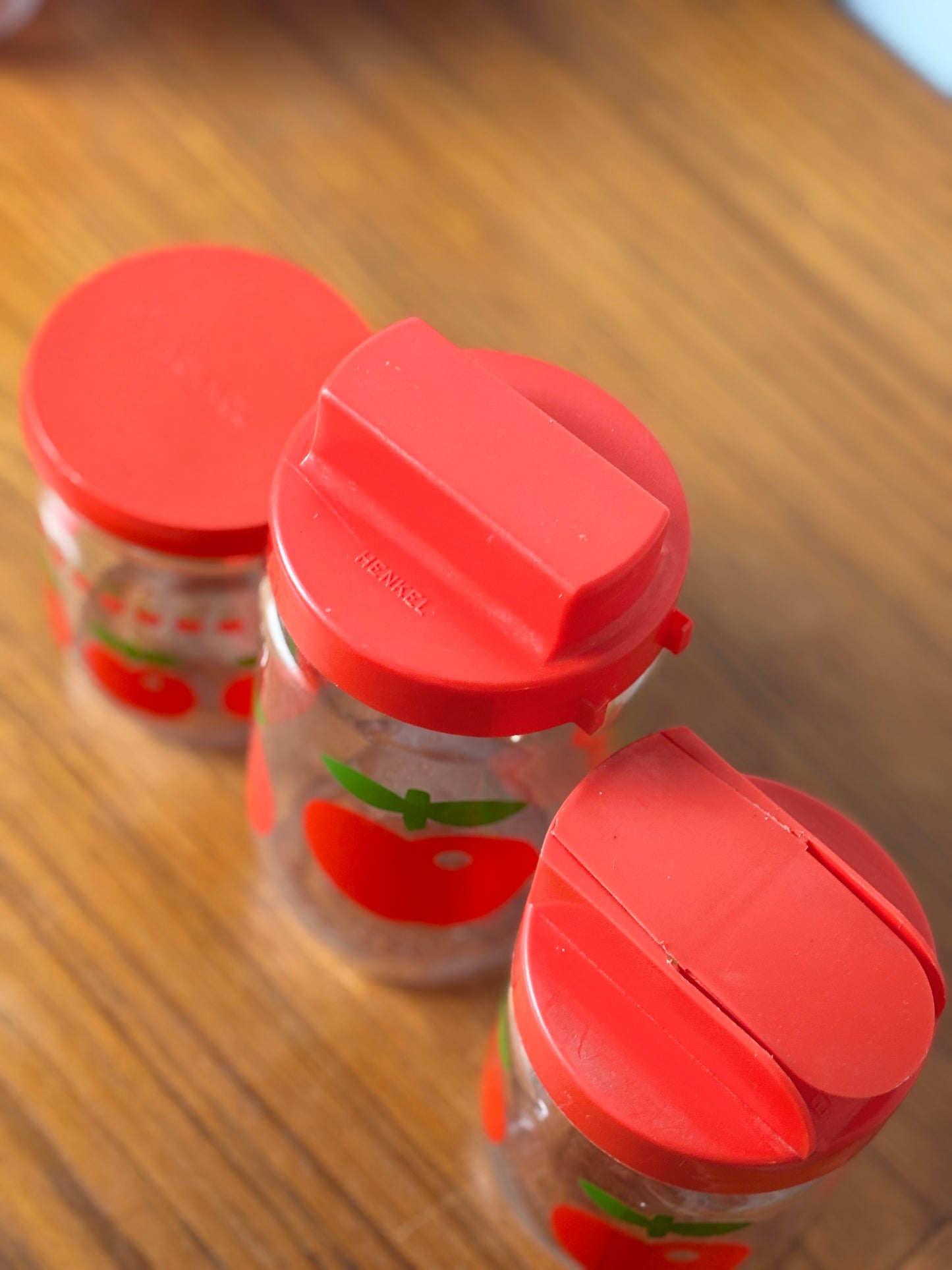 Lot motif pommes rouges Henkel I Années 70