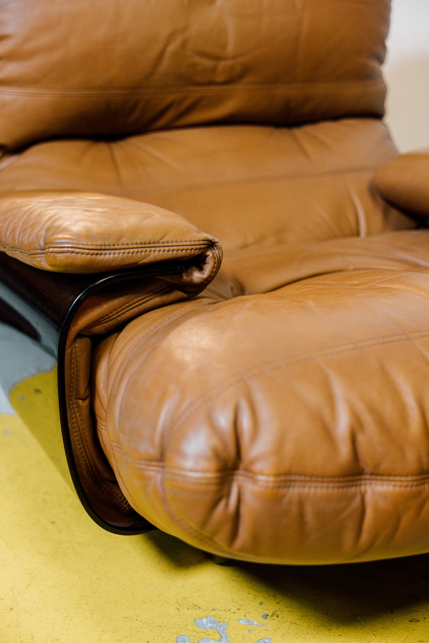 Lot de 2 fauteuils, 1 chauffeuse Marsala par Michel Ducaroy pour Ligne Roset I Années 1970
