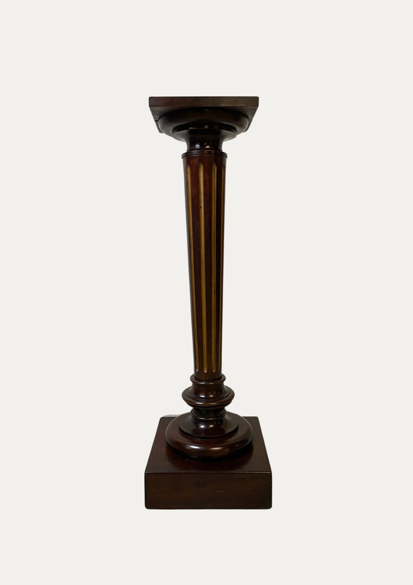 Colonne Sellette en Bois Sculpté Noirci Néo-Classique, de Base Carré, Fût conique à cannelures dorées ⎜ Époque Fin XIXeme