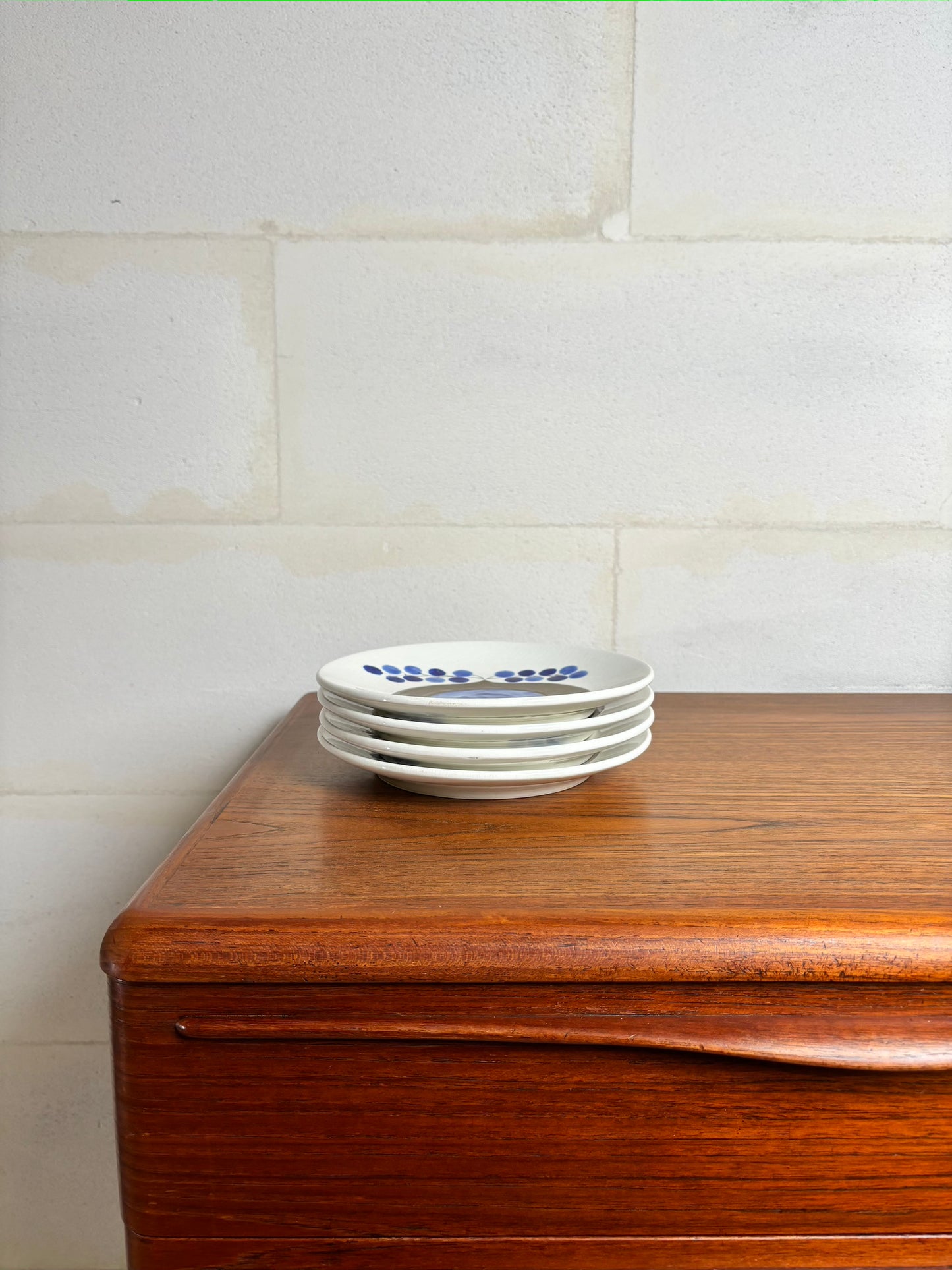 Lot 4 assiettes, marque Habitat, collection Pudding ⎜année 2004
