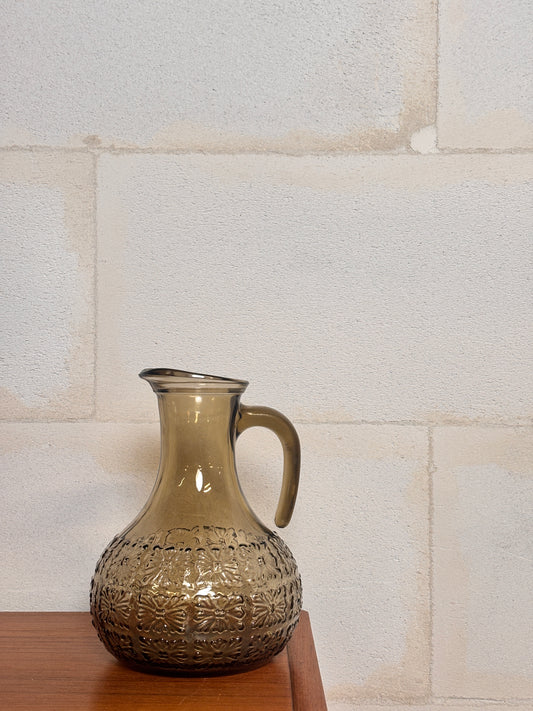 Pichet en verre moulé motif fleur I Années 70