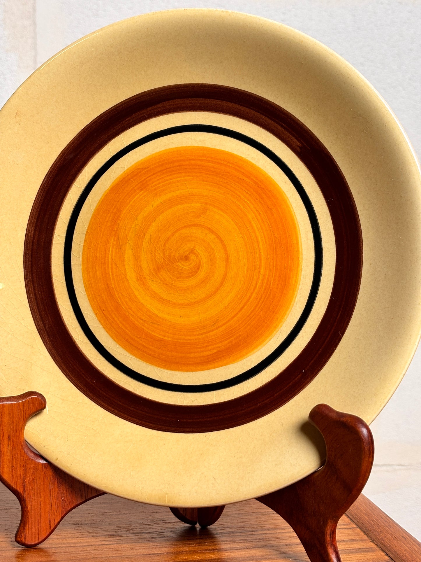Ensemble de 16 Assiettes Plates en Céramique Motif Gallia de la Manufacture de Giens ⎥ années 1960