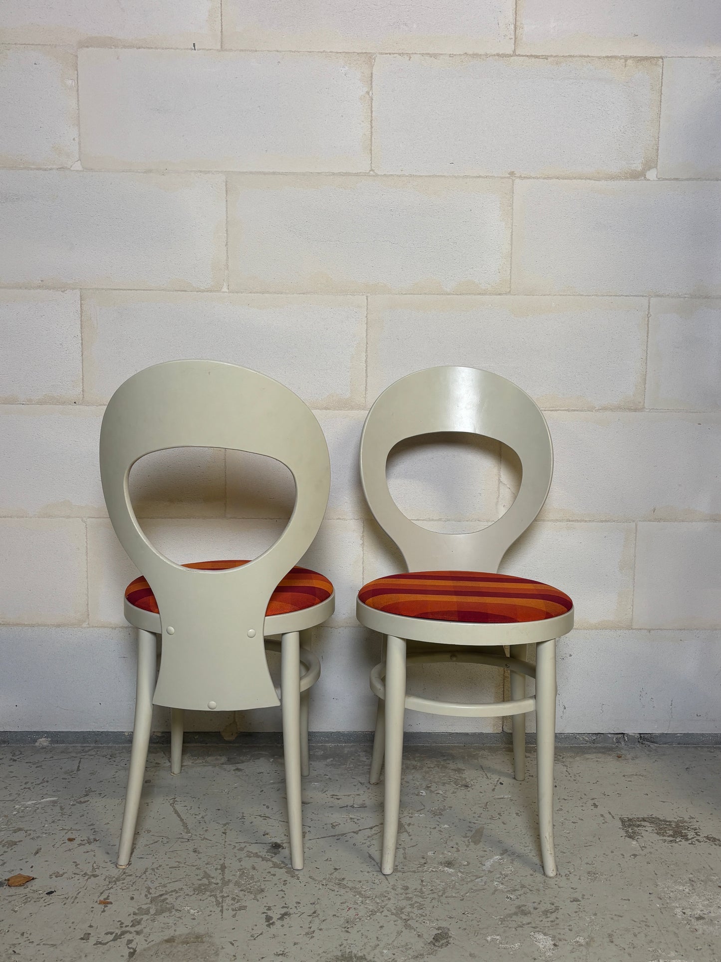 2 Chaises Baumann Modèle "Mouette" ⎜ Années 1970