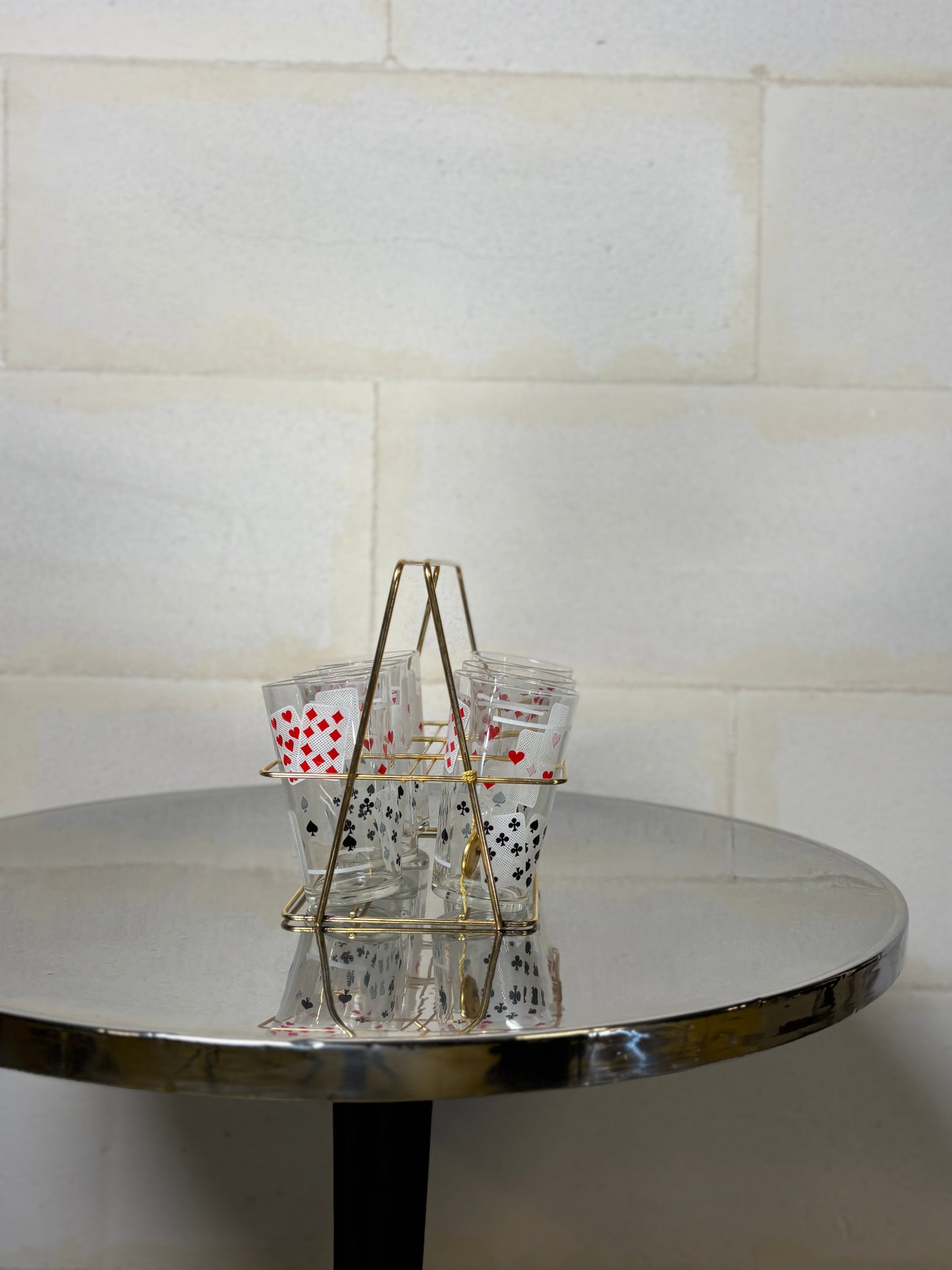 Lot de 6 verres tumbler motif jeu de cartes avec panier doré à l’or fin I Années 1970