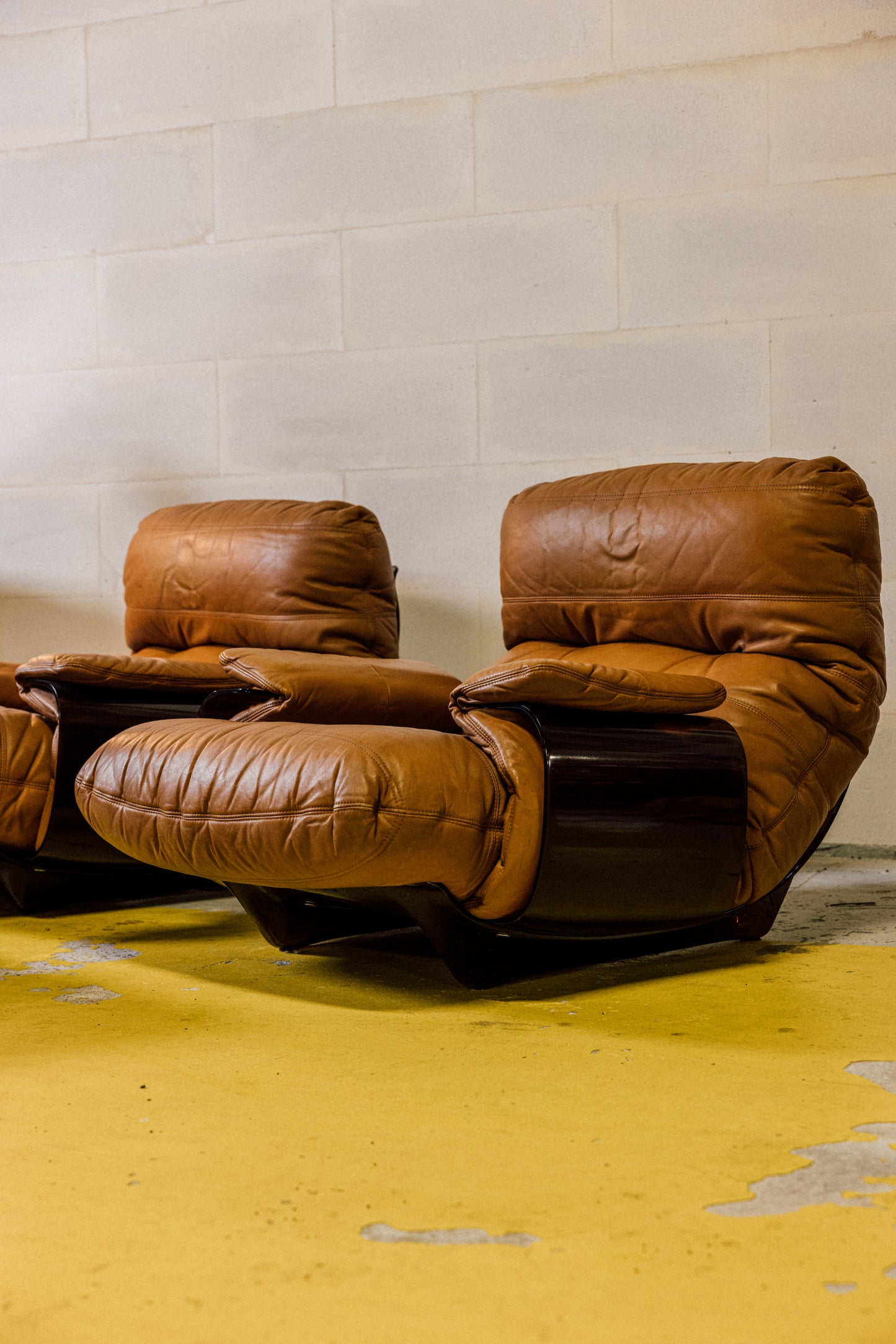 Lot de 2 fauteuils, 1 chauffeuse Marsala par Michel Ducaroy pour Ligne Roset I Années 1970