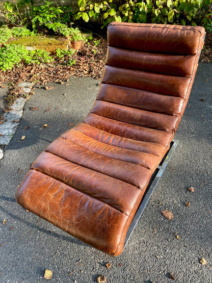 Chaise longue PIB Paris en cuir patiné et acier chromé, années 1990-2000