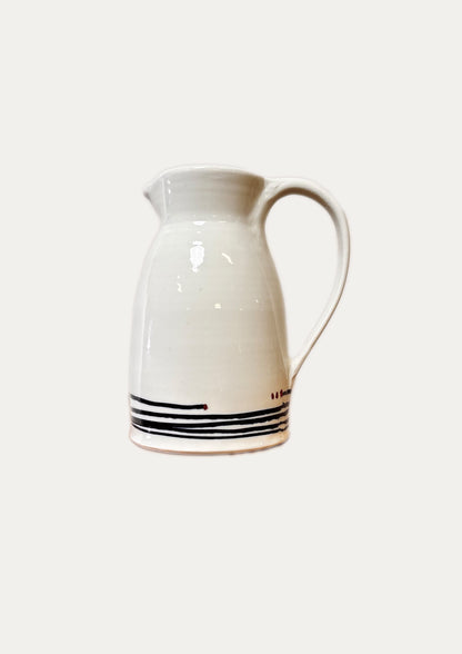 Pichet en porcelaine artisanale, Laurence Thomas